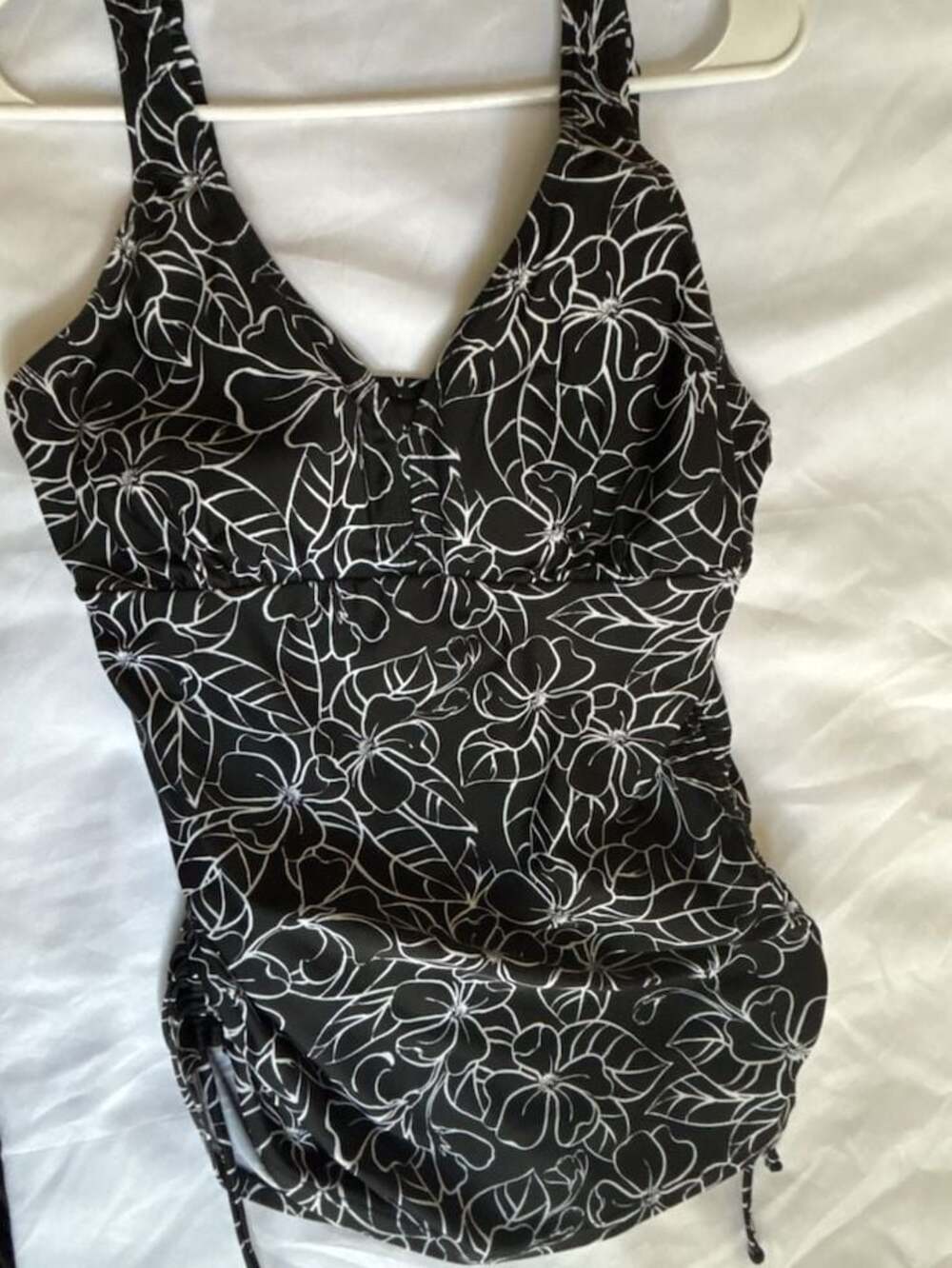 Silhouette Solution Black and White Floral Print Ruched Tankini Top